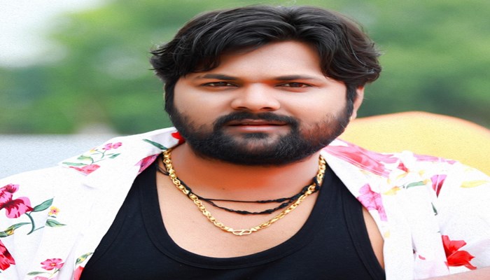 Cinestar and popular singer YouTube King Summer Singh set a precedent in Bhojpuri album's world